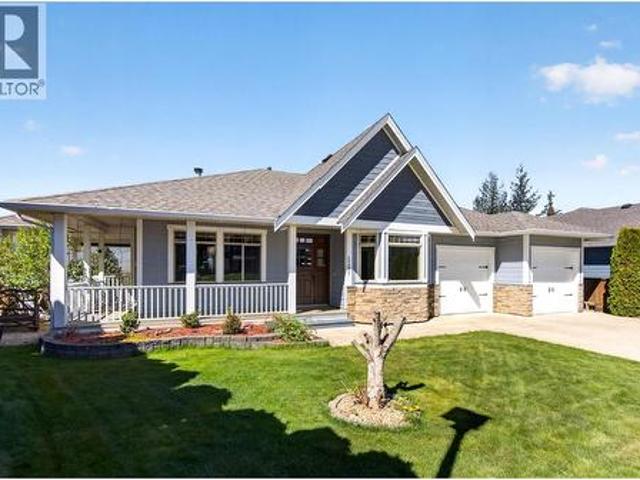 House for sale in Salmon Arm, British Columbia