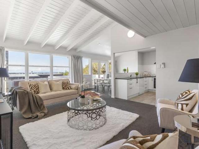 House for sale in Wairau Valley