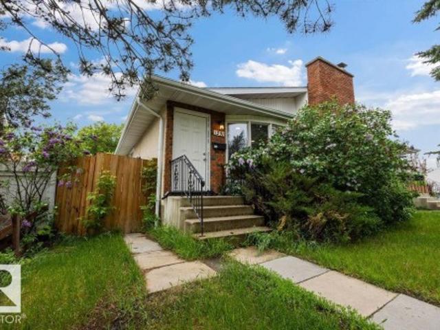 House for sale in Wedgewood, Alberta