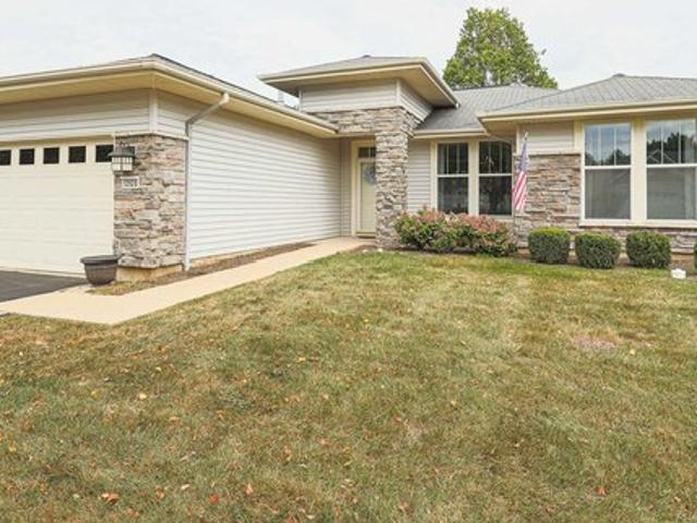 House for sale in Mchenry, Illinois
