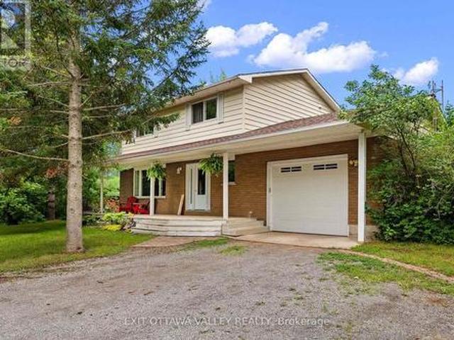 House for sale in Renfrew, Ontario