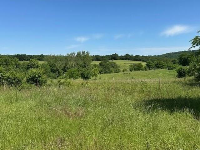Farm for sale in Prairie Grove, Washington County