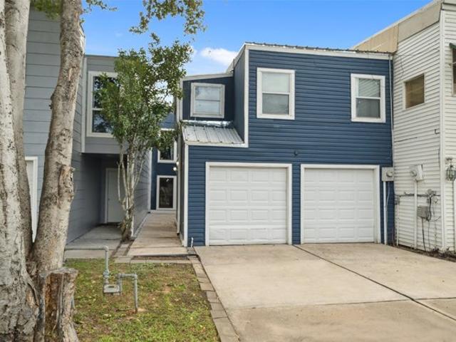 Townhouse for sale in Willis, Texas