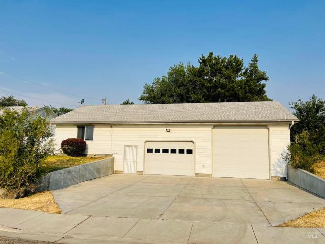 House for sale in Oregonia