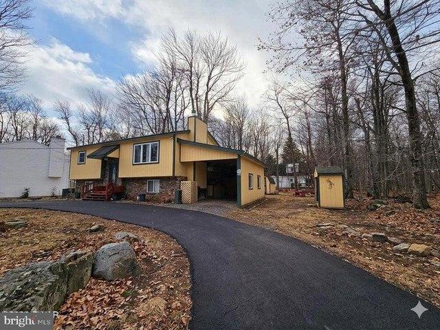 House for sale in Cresco, Pennsylvania