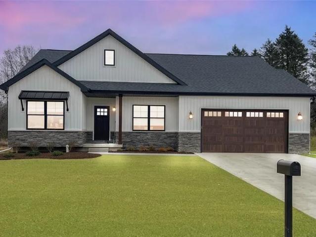 Condo for sale in Fenton, Michigan