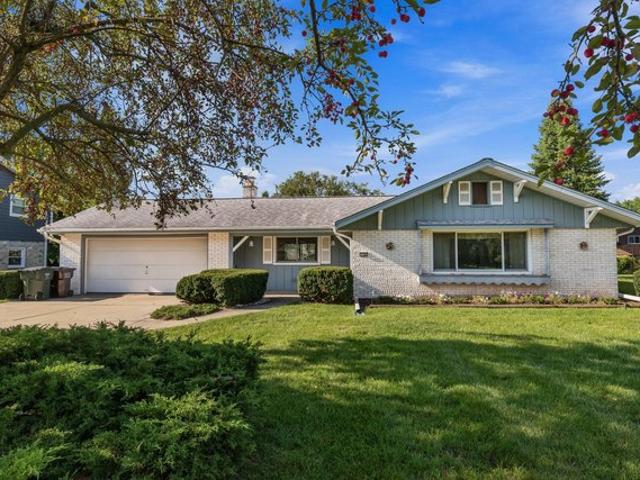 House for sale in New Berlin, Waukesha County