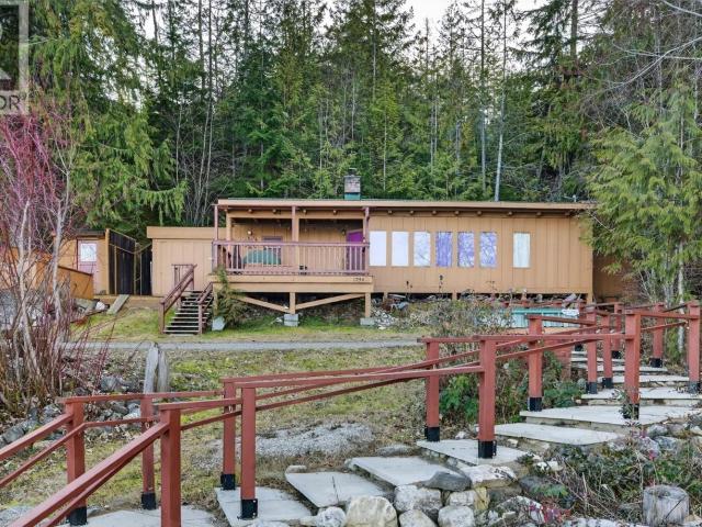 House for sale in Balfour, British Columbia