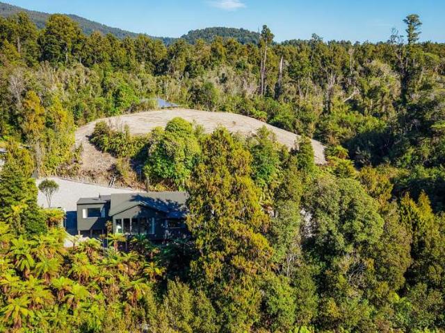 House for sale in Kaniere, West Coast