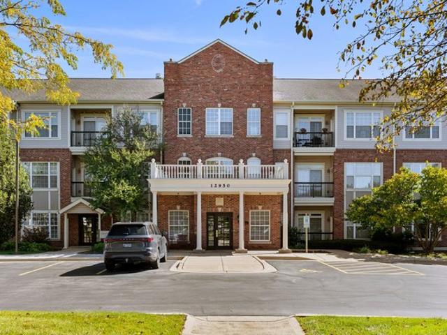 Condo for sale in Huntley, McHenry County