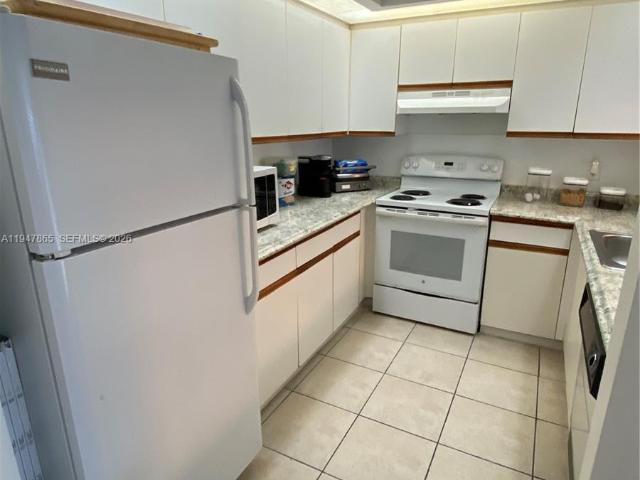 Condo for sale in Pembroke Pines, Florida