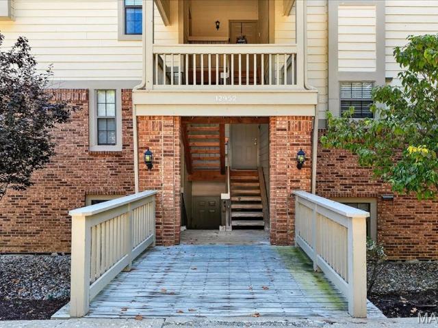Condo for sale in Maryland Heights, Missouri