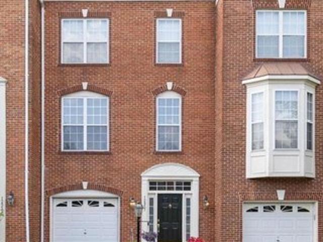 Townhouse for sale in Virginia