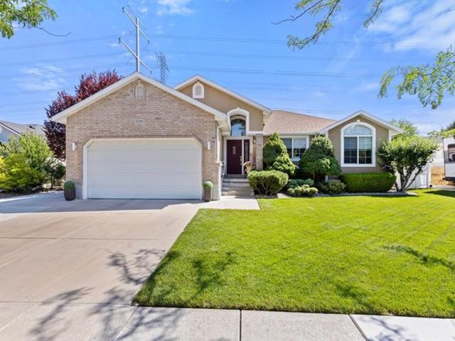House for sale in Layton, Utah