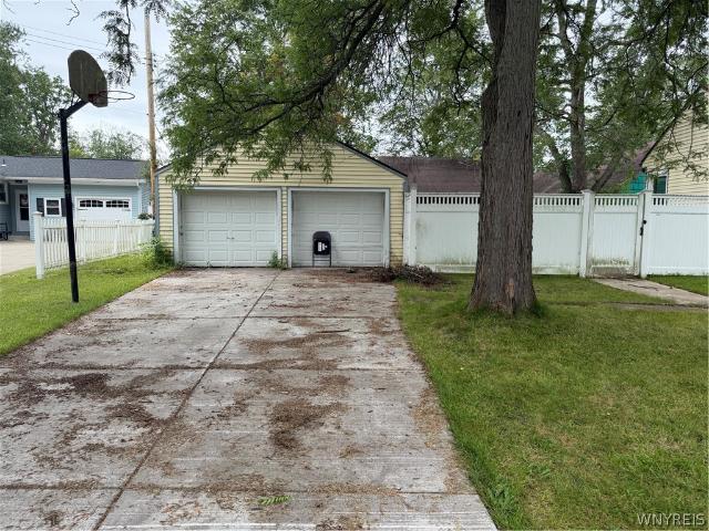 House for sale in Grand Island, New York