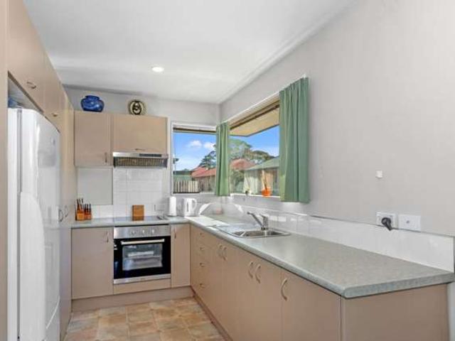 Property for sale in Chaslands, Canterbury