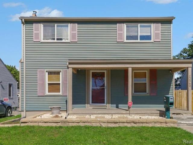 House for sale in Dix Saint Clair Subdivision, Southgate