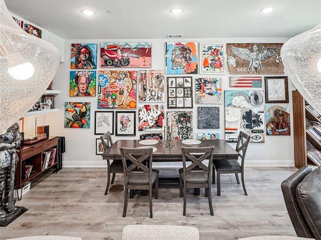 Townhouse for sale in Farmers Branch, Texas