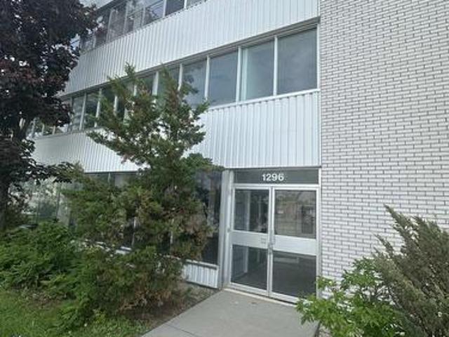 Commercial for rent in River, Ottawa