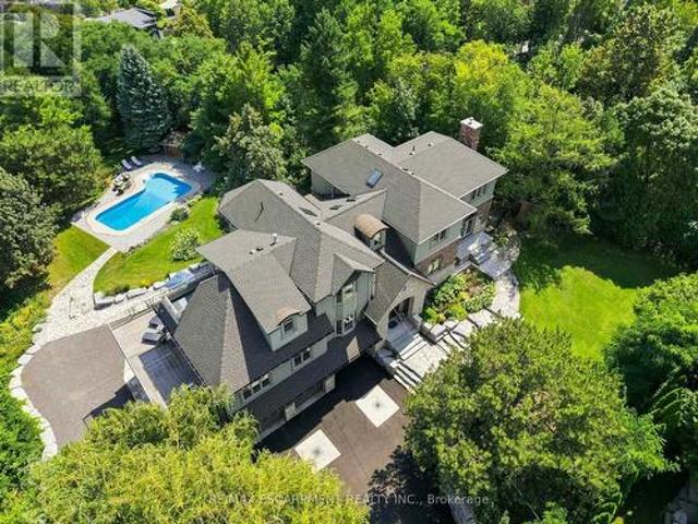 House for sale in Burlington, Ontario