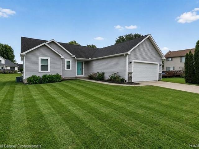 House for sale in Fenton, Michigan