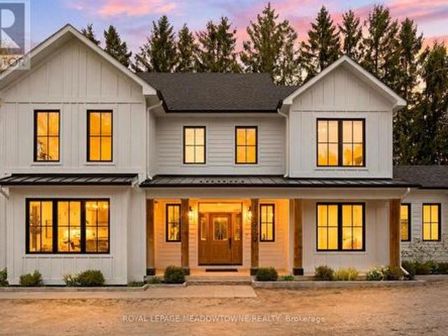 House for sale in Ontario