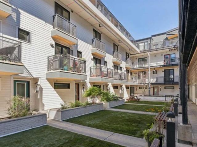 Townhouse for sale in Northwest, Alberta
