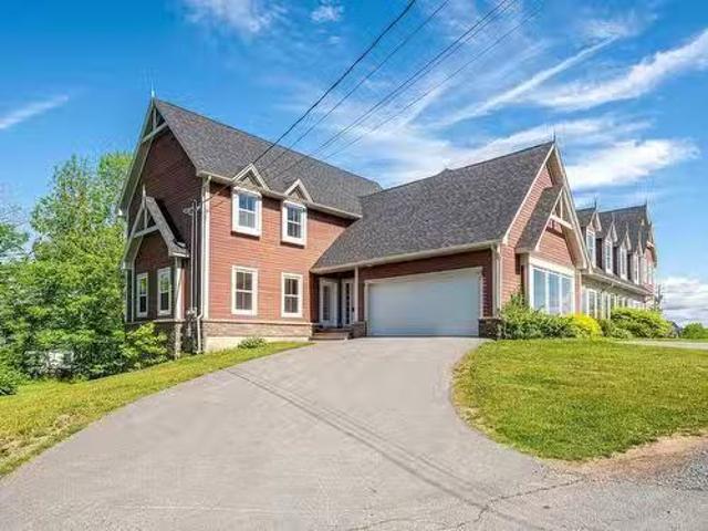 House for sale in Hammond's Plains, Nova Scotia