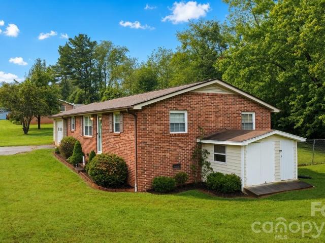 House for sale in Bethlehem, Hickory
