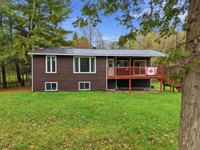 House for sale in La Vallée-de-la-gatineau, Quebec