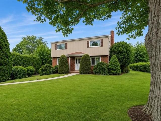 House for sale in Valencia, Pennsylvania