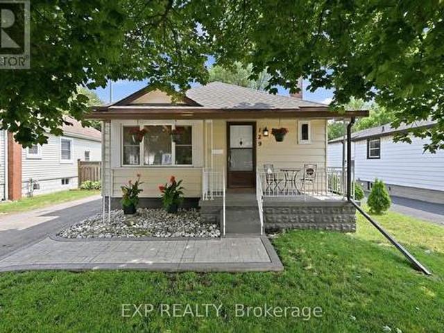 House for sale in Ancaster, Ontario