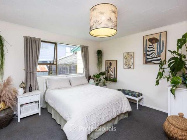 Apartment for sale in Pauatahanui, Wellington