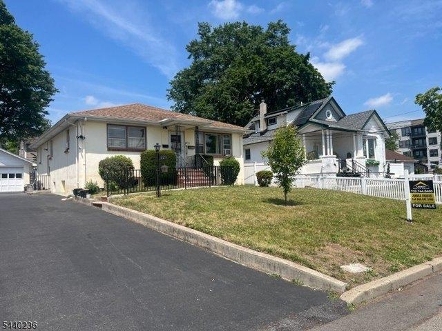House for sale in Metuchen, New Jersey