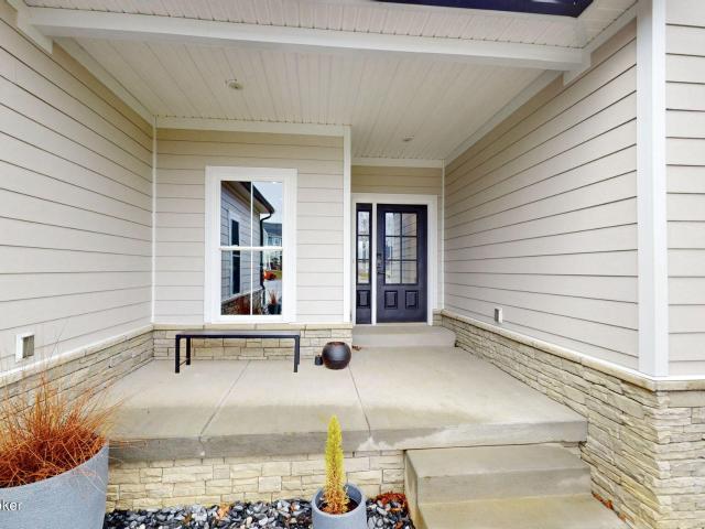 House for sale in Cecilia, Kentucky