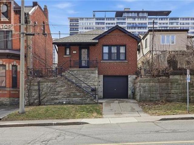 House for rent in Ancaster, Ontario