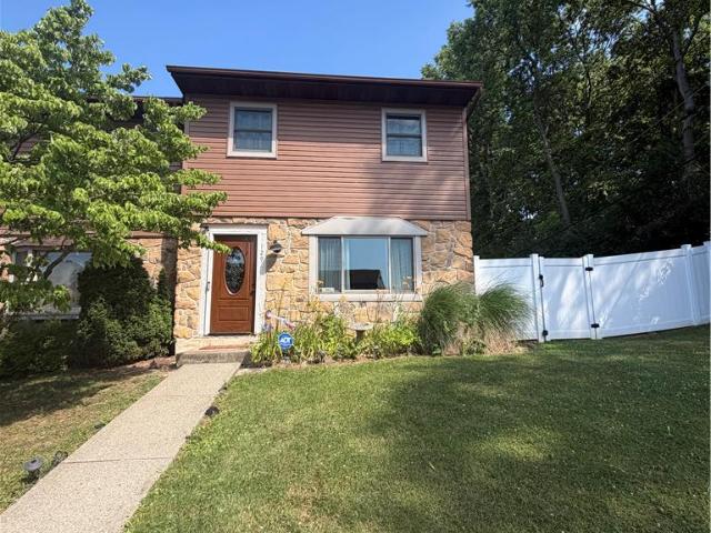 Townhouse for sale in Lehigh, Pennsylvania