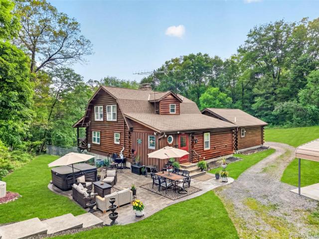 House for sale in Hoxie Corner, Verbank
