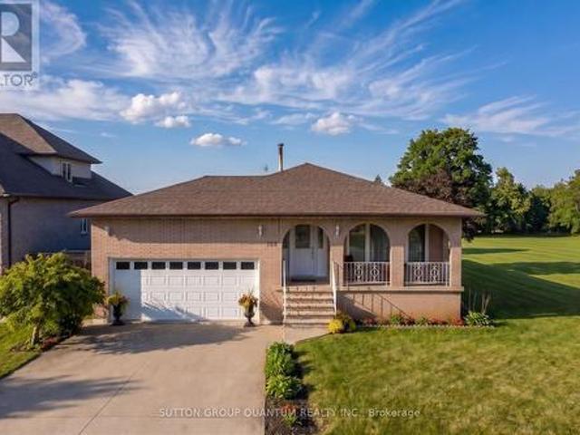 House for sale in Ancaster, Ontario