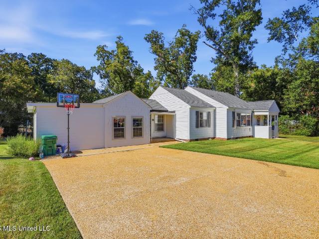 House for sale in Raymond, Hinds County