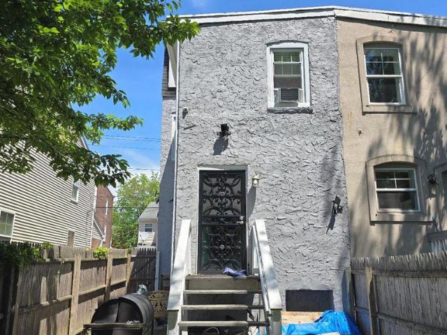Townhouse for sale in Trenton