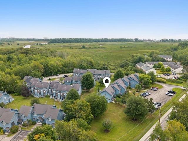 Townhouse for sale in Maine