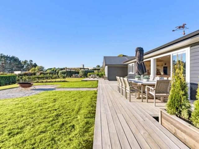 Property for sale in Awhitu