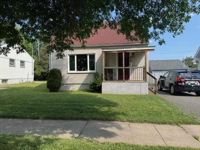 House for sale in Thunder Bay, Ontario