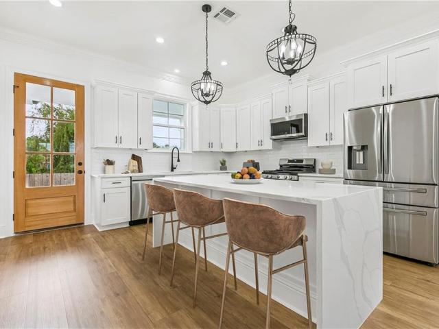 House for sale in Saint Claude Heights, Arabi