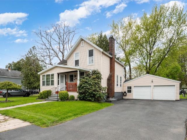 House for sale in Oneida, New York
