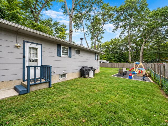 House for sale in Mastic, Town of Brookhaven