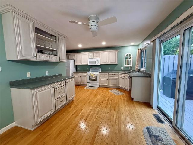 Townhouse for sale in Hostetter, Pennsylvania