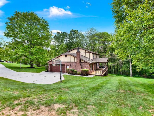 House for sale in Laughlintown, Pennsylvania