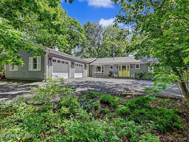House for sale in Hawley, Pennsylvania